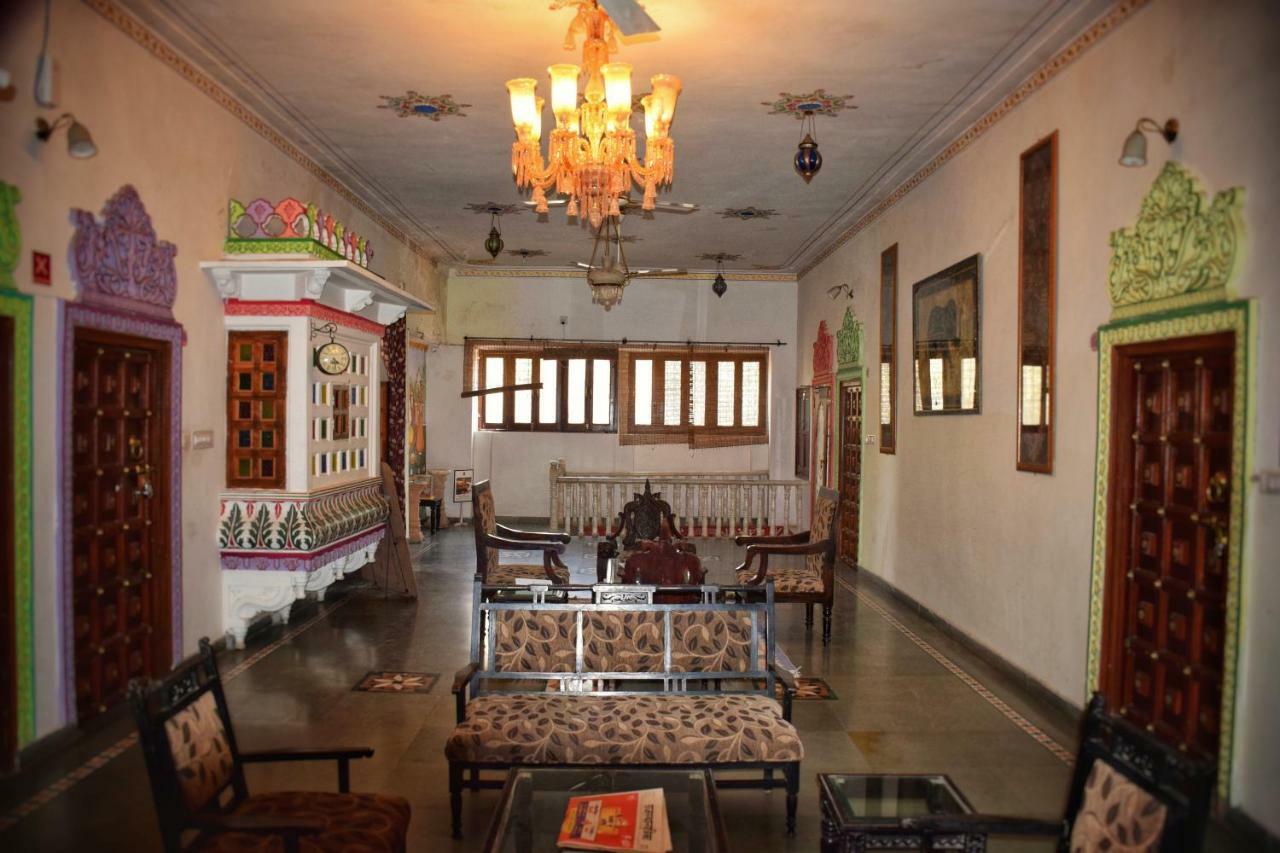 Hotel Kurabar Kothi Udaipur Exteriör bild