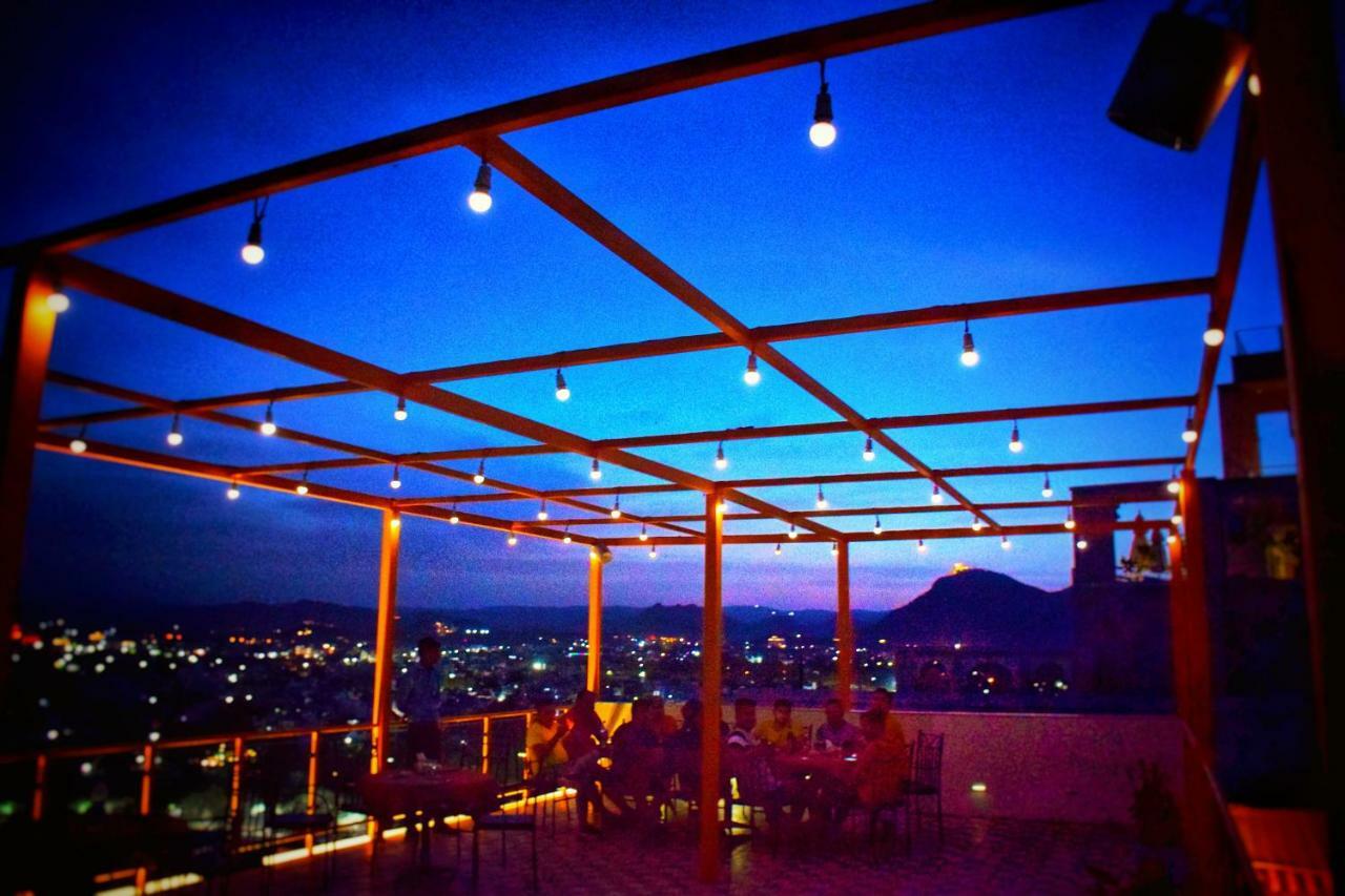 Hotel Kurabar Kothi Udaipur Exteriör bild