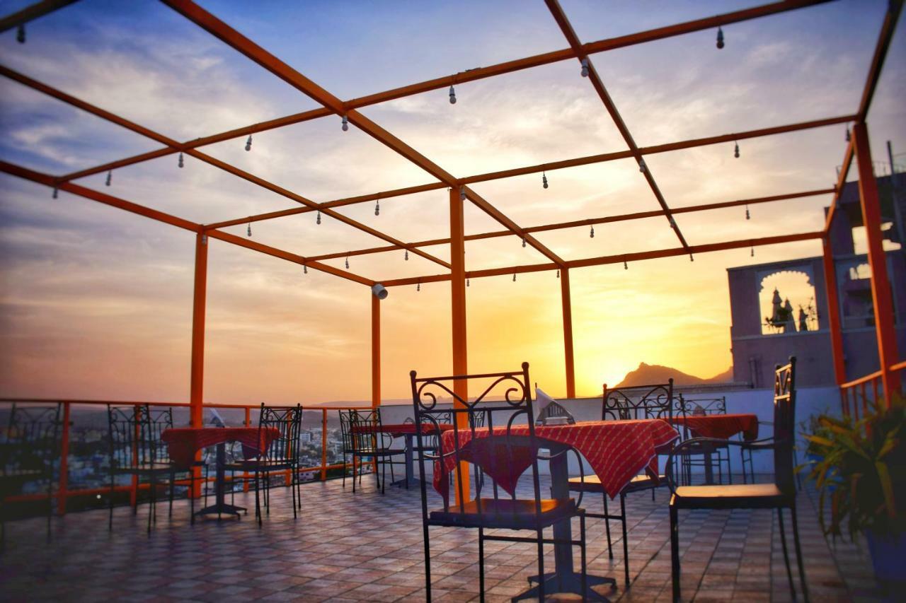 Hotel Kurabar Kothi Udaipur Exteriör bild